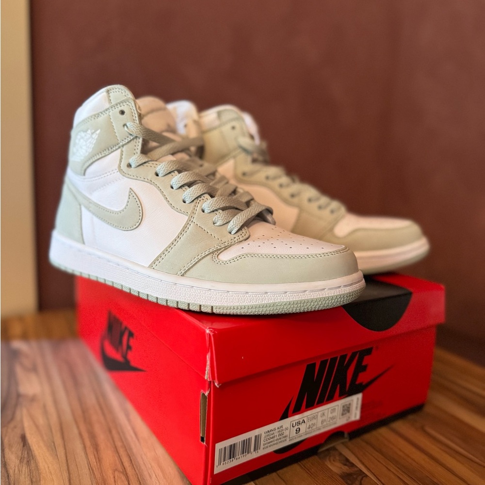 Nike Air Jordan 1 Retro High - Seafoam